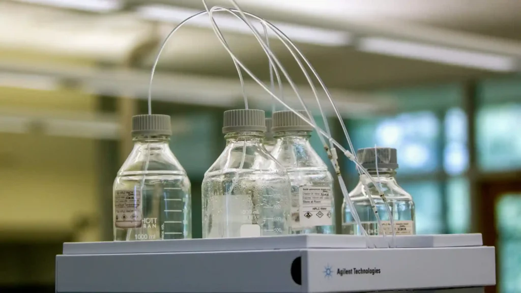 mobile phase reservoir in hplc